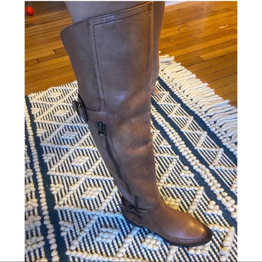 Over the knee boots. Great quality!